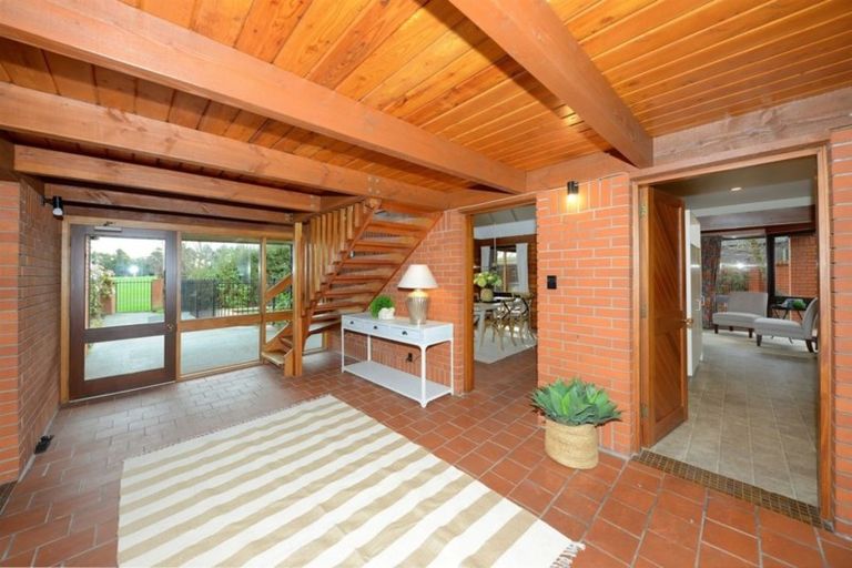 Photo of property in 6 Frith Place, Burnside, Christchurch, 8053