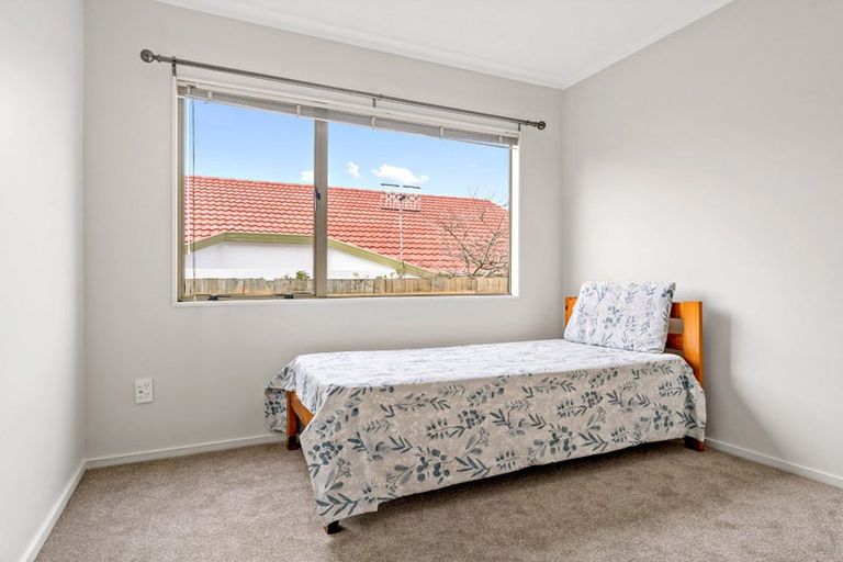 Photo of property in 1/238 Botany Road, Golflands, Auckland, 2013