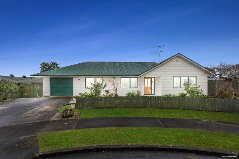 Photo of property in 1/8 Nerissa Place, Randwick Park, Auckland, 2105