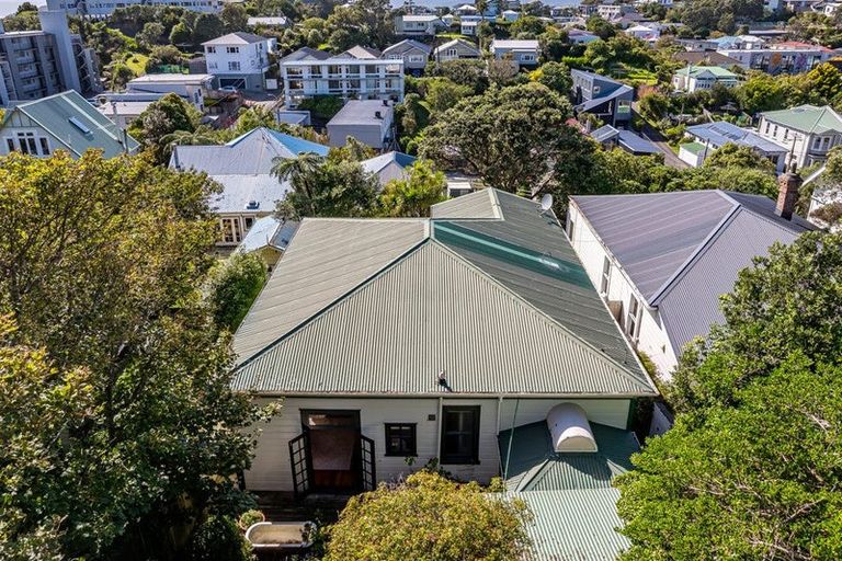 Photo of property in 162 Ohiro Road, Brooklyn, Wellington, 6021