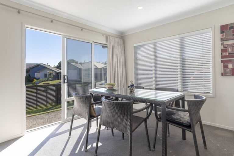 Photo of property in 30 Bridgewater Way, Pyes Pa, Tauranga, 3112