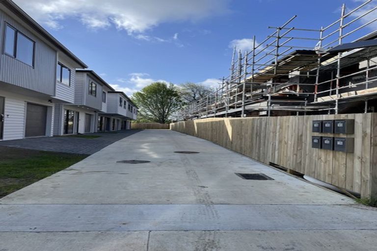 Photo of property in 100a Kimpton Road, Papatoetoe, Auckland, 2025