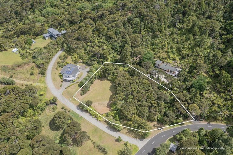 Photo of property in 47 Tarapatiki Drive, Whitianga, 3510