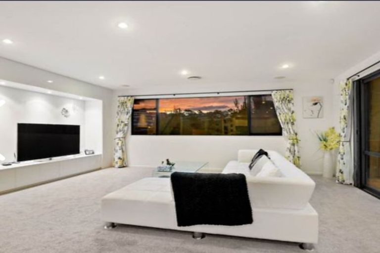 Photo of property in 36 Silver Moon Road, Albany Heights, Auckland, 0632