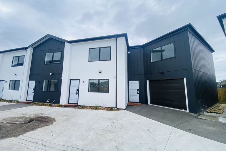 Photo of property in 7/4 Gilberthorpes Road, Islington, Christchurch, 8042