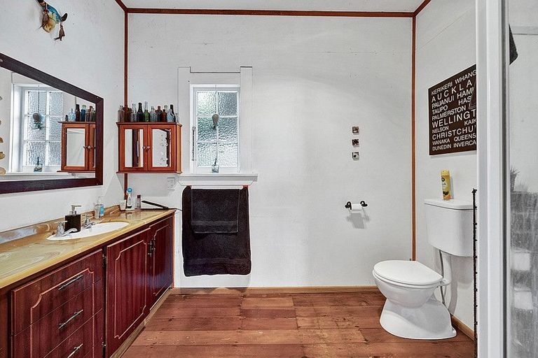 Photo of property in 68 Stanners Street, Eltham, 4322