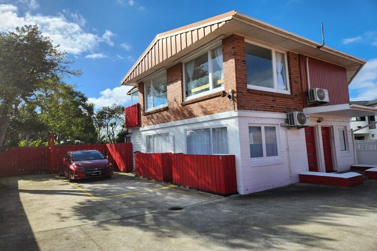 Photo of property in 32 Kirkbride Road, Mangere Bridge, Auckland, 2022