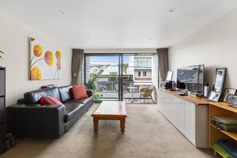 Photo of property in 4/464 Adelaide Road, Berhampore, Wellington, 6023