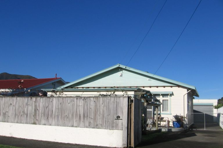 Photo of property in 44 Cudby Street, Woburn, Lower Hutt, 5011