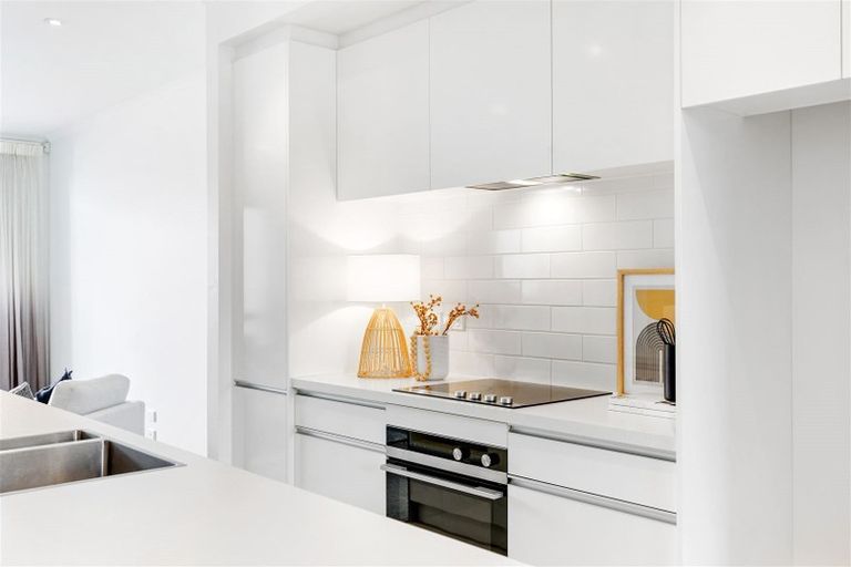 Photo of property in 4 Torea Tai Road, Hobsonville, Auckland, 0616