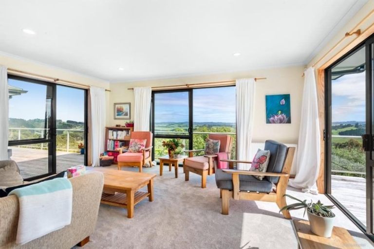 Photo of property in 11 Bald Hill Road, Helensville, Kaukapakapa, 0871