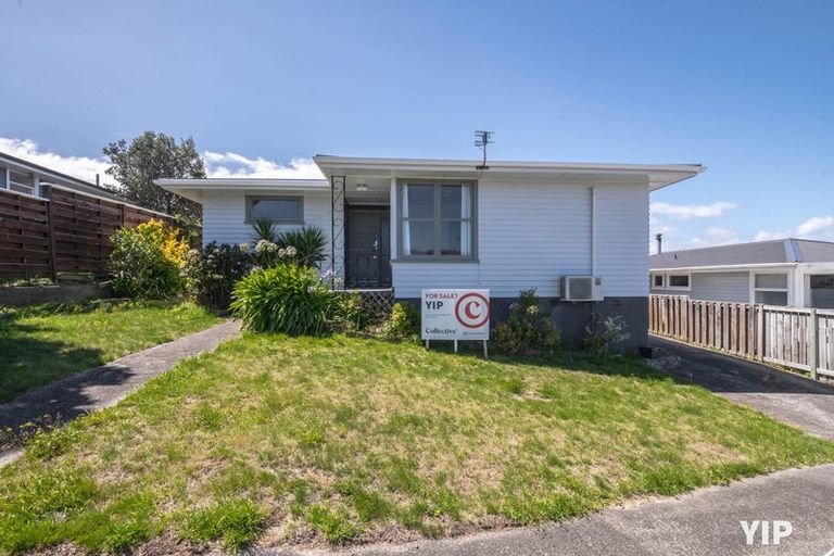 Photo of property in 11 Lenox Grove, Johnsonville, Wellington, 6037