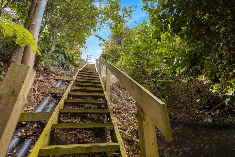 Photo of property in 24b Tindalls Bay Road, Manly, Whangaparaoa, 0930