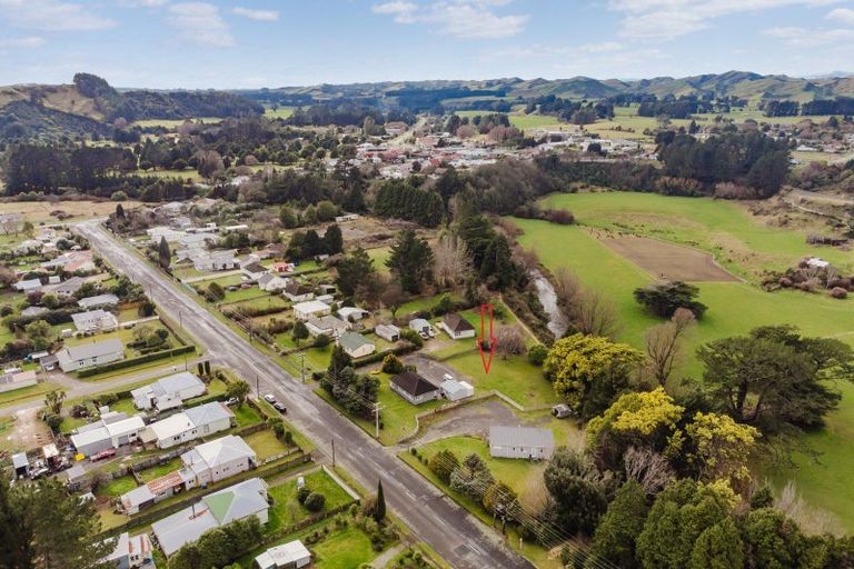 Photo of property in 25 Stanly Street, Eketahuna, 4900