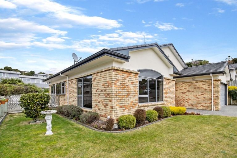 Photo of property in 13 Ring Lane, Paparangi, Wellington, 6037