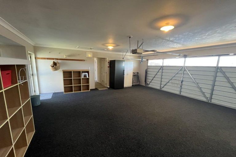 Photo of property in 384 Mangorei Road, Merrilands, New Plymouth, 4312