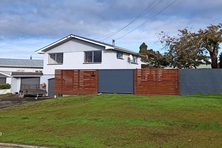 Photo of property in 3 Mcneil Street, Balclutha, 9230