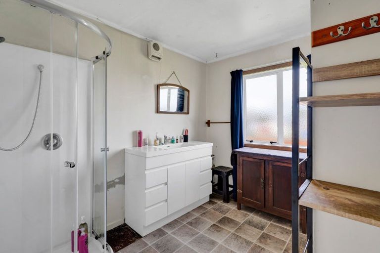 Photo of property in 2 Whitcombe Terrace, Midhirst, Stratford, 4394