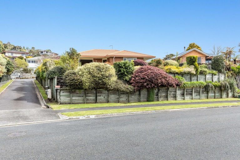 Photo of property in 18 Ashmore Drive, Frankleigh Park, New Plymouth, 4310