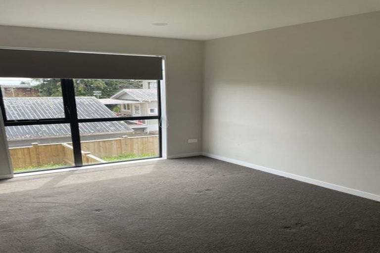 Photo of property in 5/58 Te Atatu Road, Te Atatu South, Auckland, 0610