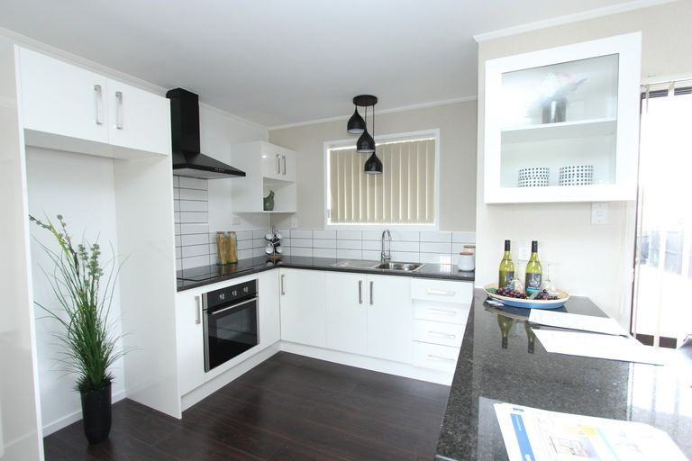 Photo of property in 4a Palmers Road, Clendon Park, Auckland, 2103