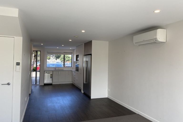 Photo of property in 3/2 Stone Street, Miramar, Wellington, 6022