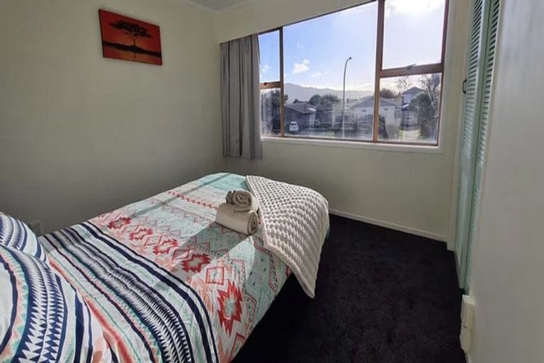 Photo of property in 10 Browning Crescent, Owhata, Rotorua, 3010