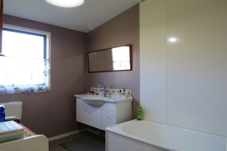 Photo of property in 30 Colville Road, Coromandel, 3506