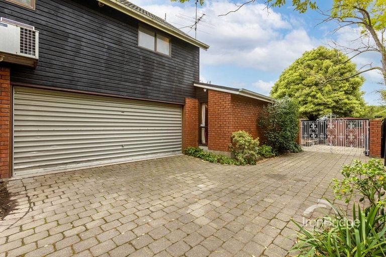 Photo of property in 270 Memorial Avenue, Burnside, Christchurch, 8053