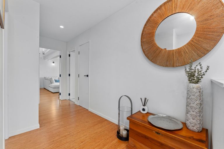 Photo of property in 43 Cumberland Street, Leigh, 0985