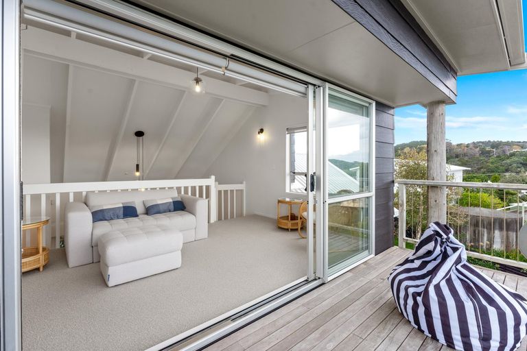 Photo of property in 43 Cumberland Street, Leigh, 0985