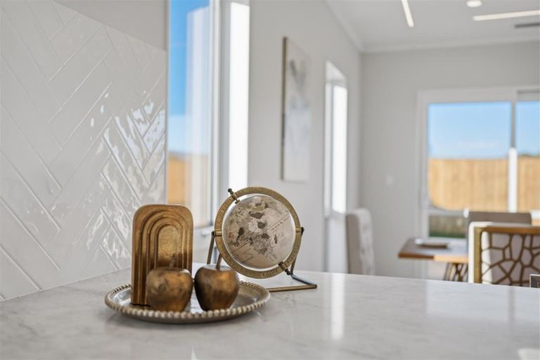 Photo of property in 9 Toporoa Street, Karaka, 2113