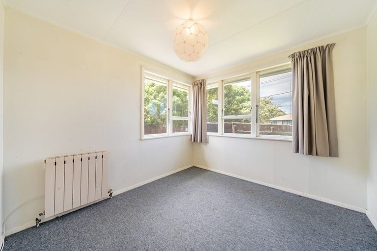 Photo of property in 2 Mary Crescent, Elderslea, Upper Hutt, 5018