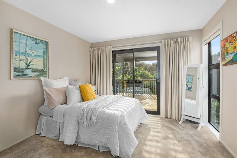 Photo of property in 122 Navigation Drive, Whitby, Porirua, 5024