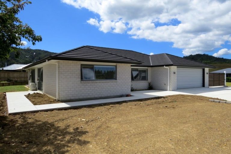 Photo of property in 44 Victoria Street, Coromandel, 3506