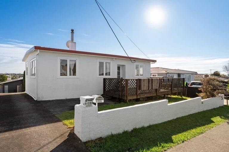 Photo of property in 223 Sturges Road, Henderson, Auckland, 0612
