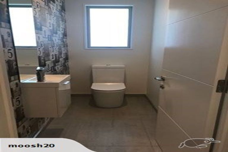 Photo of property in 14 Shillingford Boulevard, Rolleston, 7615