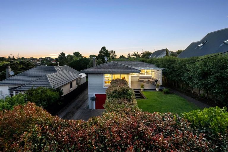 Photo of property in 1/25 Creamer Avenue, Belmont, Auckland, 0622