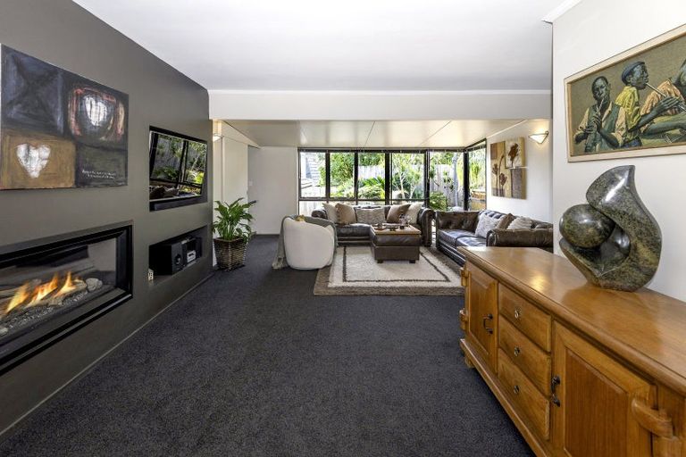Photo of property in 4 Sarah Place, Farm Cove, Auckland, 2012