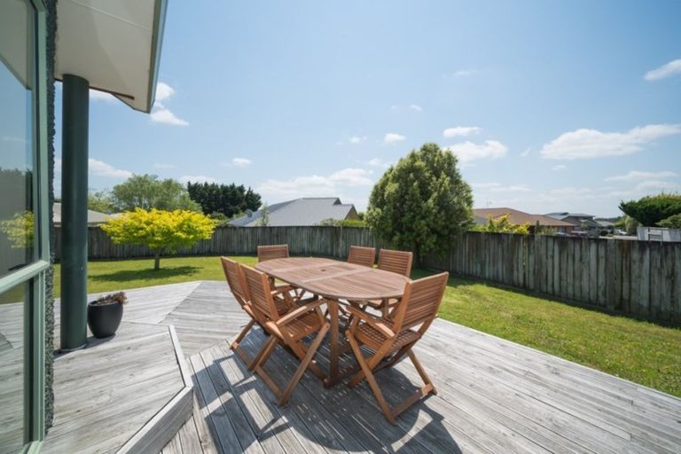 Photo of property in 5 Abby Road, Fitzherbert, Palmerston North, 4410