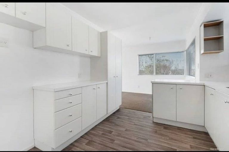 Photo of property in 130e Lakeside Drive, Orewa, 0931