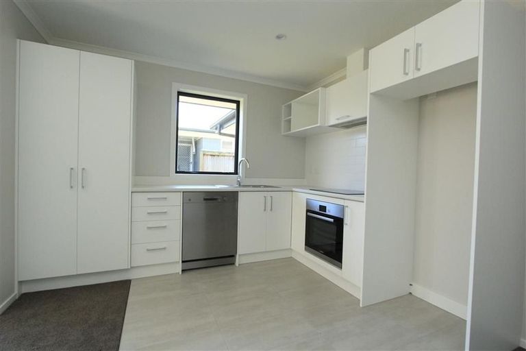 Photo of property in 2/11 Dover Road, Saint Andrews, Hamilton, 3200