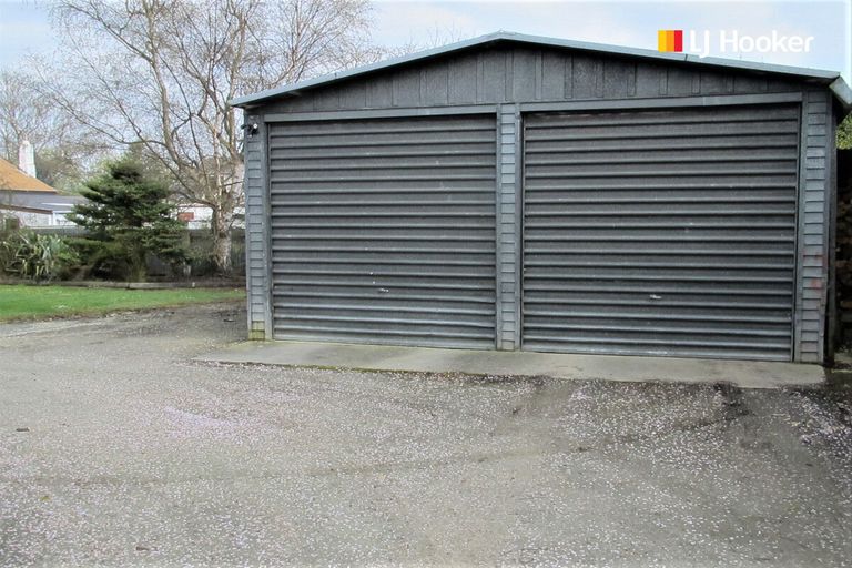 Photo of property in 16 Moore Street, Milton, 9220