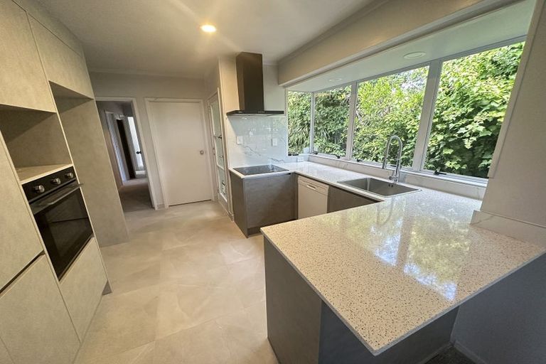 Photo of property in 57 Waitaki Street, Henderson, Auckland, 0612