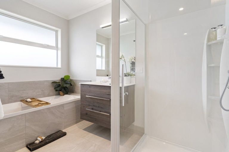 Photo of property in 3 Kuawa Drive, Kumeu, 0810