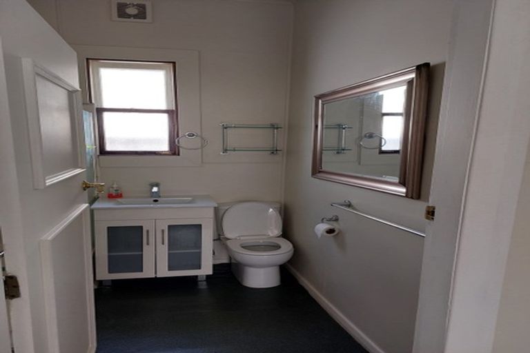 Photo of property in 76 Ross Street, Kilbirnie, Wellington, 6022