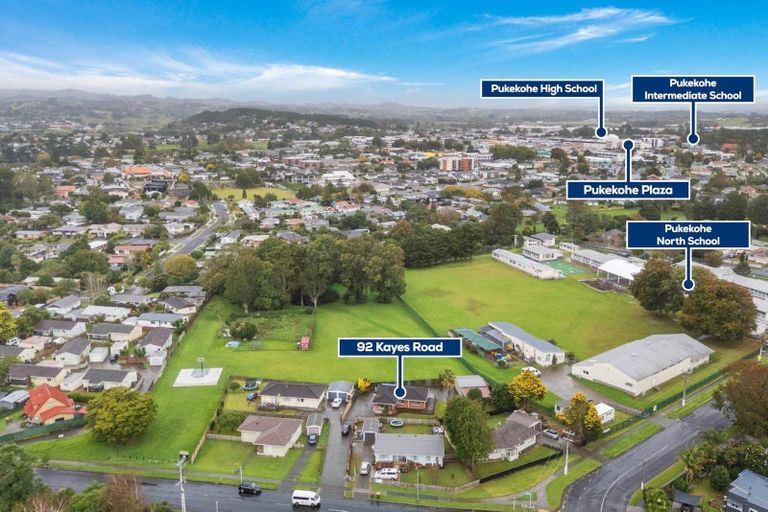 Photo of property in 92 Kayes Road, Pukekohe, 2120