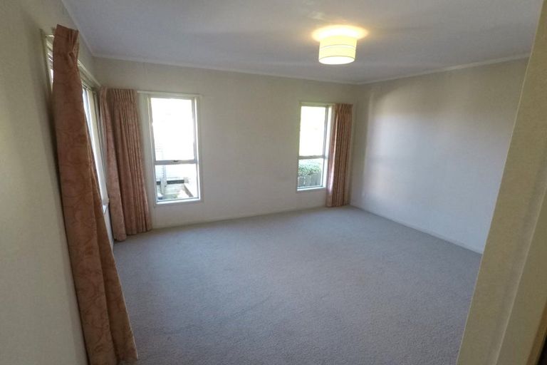 Photo of property in 38 Maxwelton Drive, Mairangi Bay, Auckland, 0630