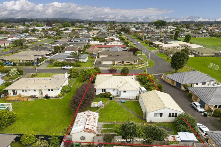 Photo of property in 32 Pemberton Crescent, Greerton, Tauranga, 3112