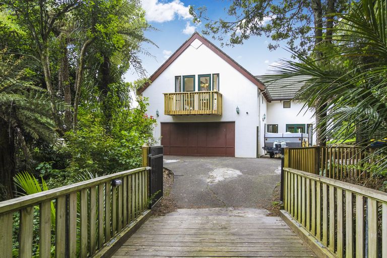 Photo of property in 533 South Titirangi Road, Titirangi, Auckland, 0604